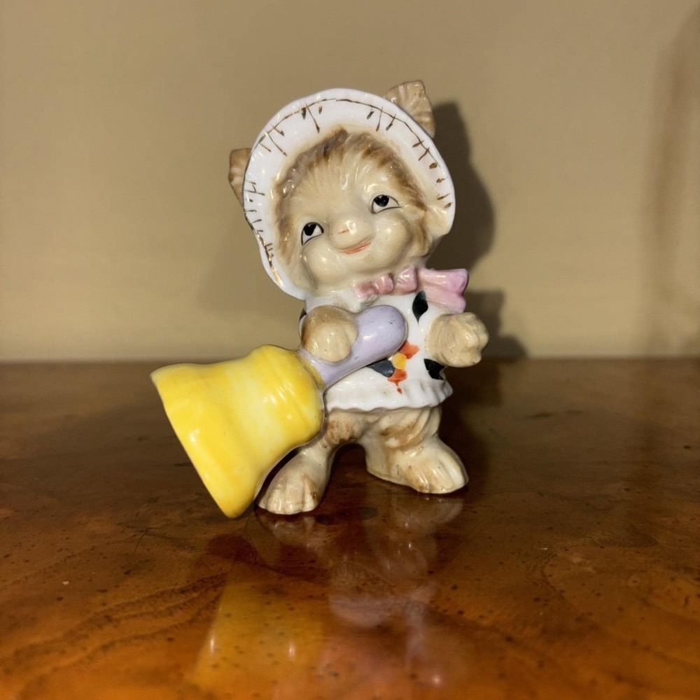 1950s Anthropomorphic‎ Cats Kittens Porcelain Japan Bell Figurine